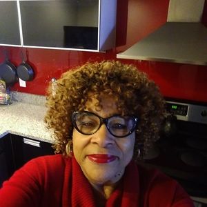 Meet your Posher, Carol